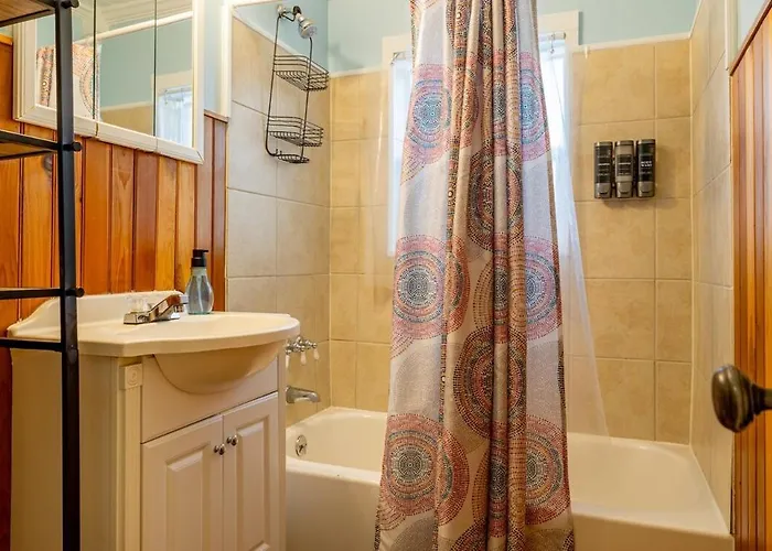 Historic 3 Bedroom Downtown Yellowstone * Cody