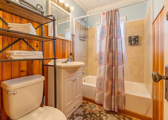 Hébergement de vacances Historic 3 Bedroom Downtown Yellowstone