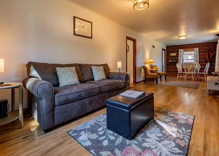 Historic 3 Bedroom Downtown Yellowstone *